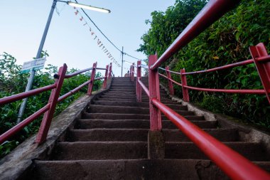 Sri Inka, Adam's Peak - 25 Nisan 2018: Adam's Peak merdiven erken sabah, dinler için bulunan Meşhur Mekanlar.