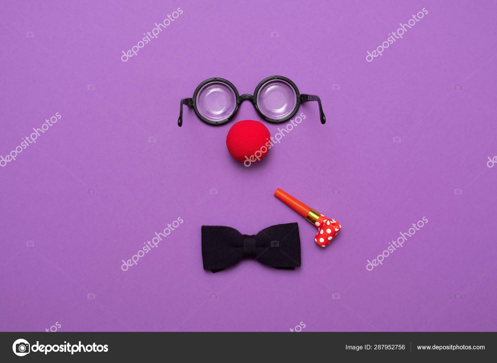 Lunettes Drôles Clown Rouge Nez Et Attacher Le Mensonge Sur