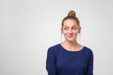 Tricky kız bir intikam planı düşünüyor.