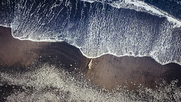 Piękny Kaukaski Ludzie Model Piaszczystej Plaży Teneryfie Łapanie Słońca Podczas — Zdjęcie stockowe