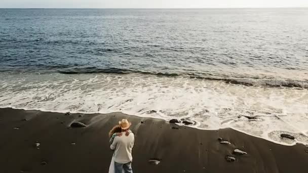 Par Kärlek Solnedgången Stranden — Stockvideo