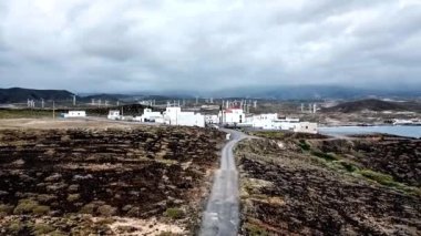 Lanzarote la geria bağında Kanarya Adaları'nda siyah volkanik toprak
