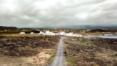 Lanzarote la geria bağında Kanarya Adaları'nda siyah volkanik toprak
