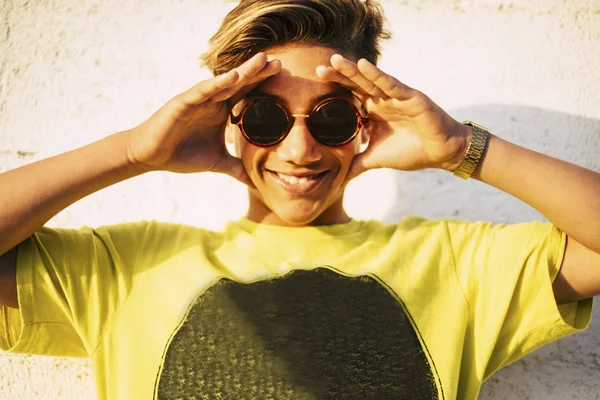 Portrait Teenager Sunglasses Posing Outdoors — Stock Photo, Image