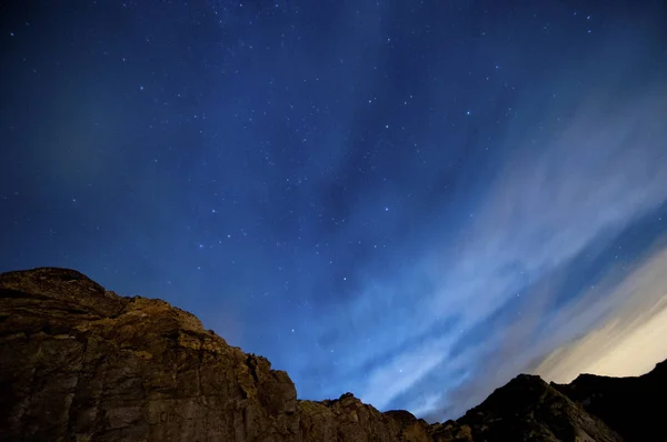 Ciel Bleu Étoilé Dessus Des Montagnes Nuit — Photo