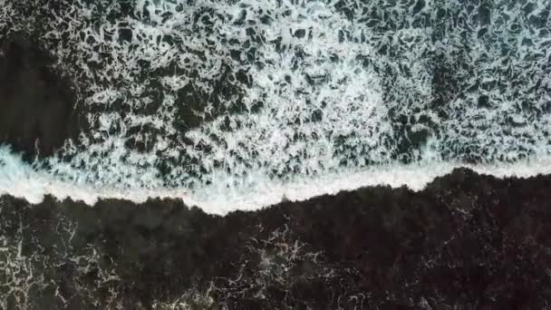 Vista Superior Superficie Del Agua Con Olas Mar Durante Día — Vídeos de Stock