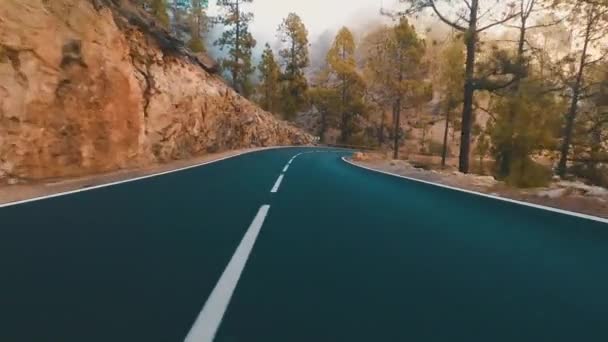 Condução Estrada Estrada Montanha Temporada Outono — Vídeo de Stock