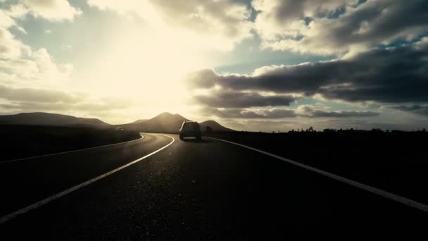 Coche Conducción Camino Vacío Largo Del Desierto Concepto Viaje — Vídeo de stock