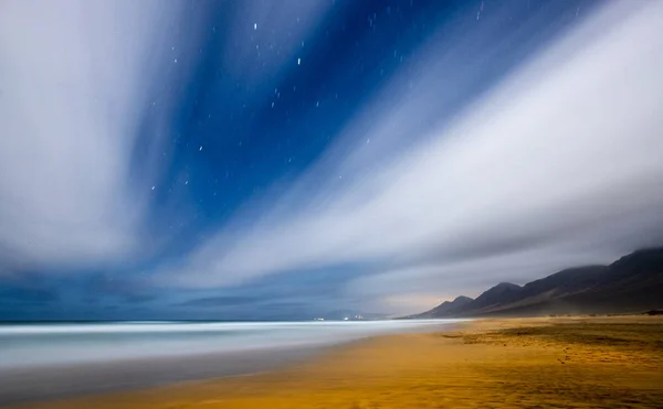 Plage Solitaire Été Avec Concept Reflets Eau — Photo