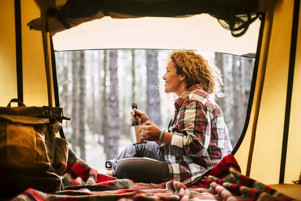 Adult Blonde Woman Sitting Tent Smiling — Stock Photo, Image
