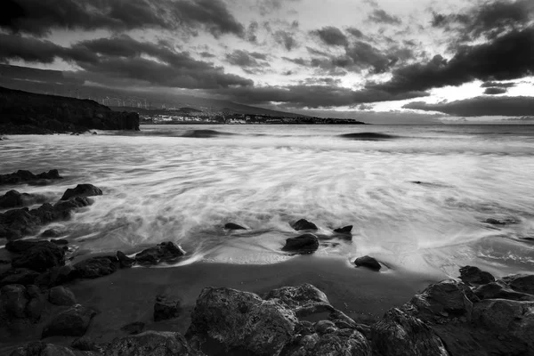 Photo Monochrome Plage Sauvage Pendant Coucher Soleil Saison Hiver — Photo