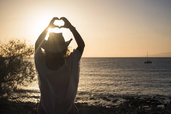 Reise Und Sommerferien Urlaubskonzept Mit Unkenntlich Gemachten Menschen — Stockfoto