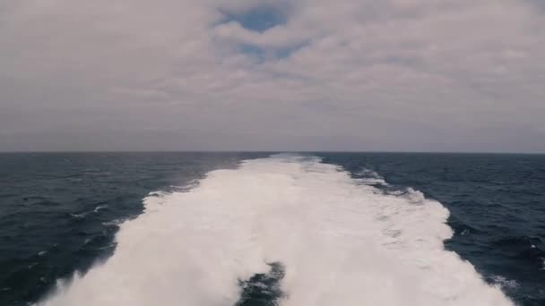 観光航海中の船からの眺め — ストック動画
