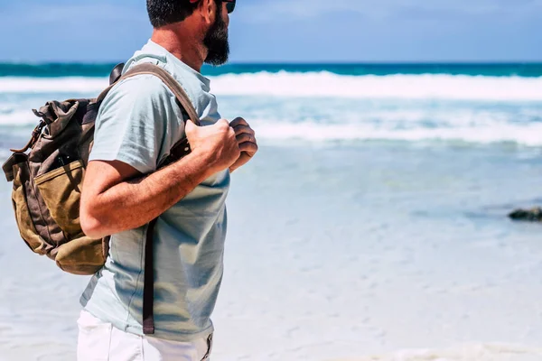 Viagens Férias Verão Pessoas Conceito Com Homem Adulto Com Barba — Fotografia de Stock