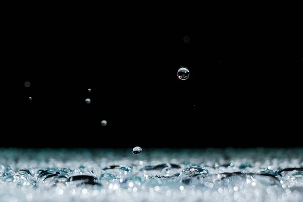 Gotas Água Fundo Superfície Chuva Espirrando Coroa Água — Fotografia de Stock