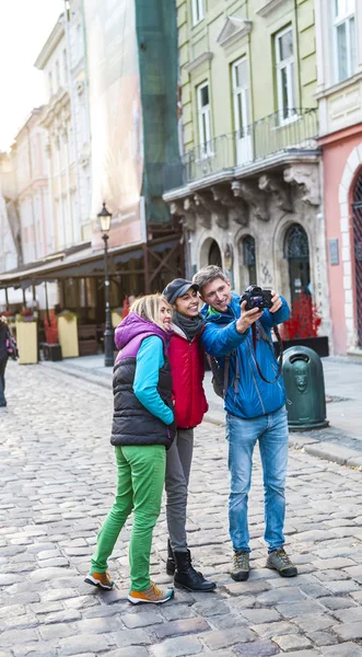 Friends Take Selfie Three Friends Walking Beautiful Old Town Travel — Stock Photo, Image