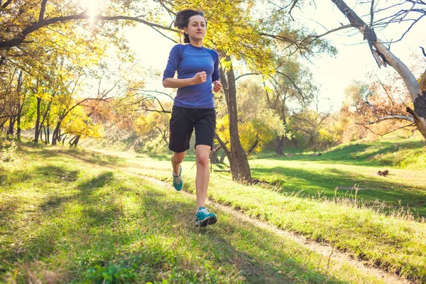 Girl Runs Autumn Park Slender Woman Trains Nature Sports Forest — Stock Photo, Image