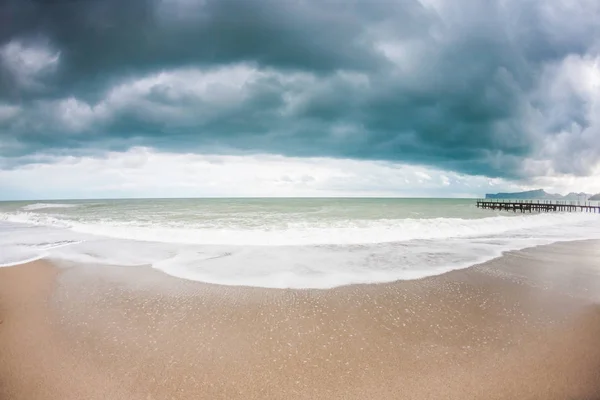曇った日の海. — ストック写真
