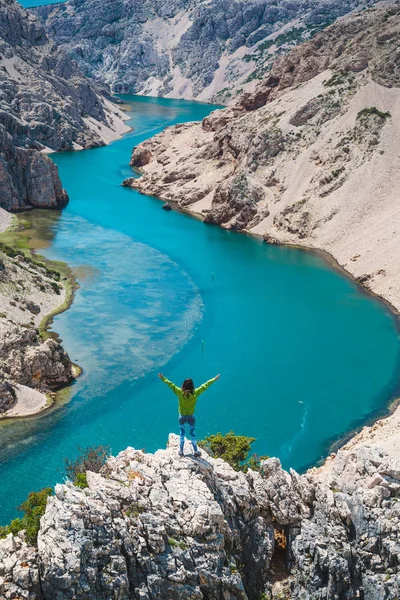 Bend of the river at the bottom of the canyon. — Stock Photo, Image