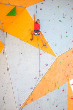 Yapay bir rahatlama dağcı trenlerde.