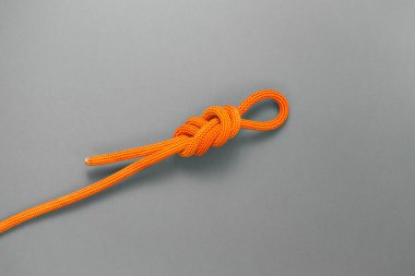 Tırmanma ipinden düğüm.