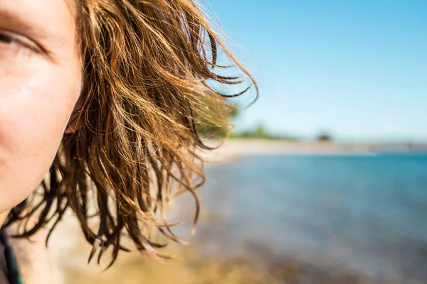 Nasse Haare aus nächster Nähe. — Stockfoto