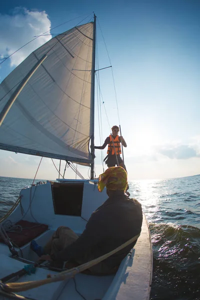 Romantic Couple Love Sail Boat Sunset Sunlight Yacht Man Woman — Stock Photo, Image