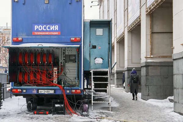 Moscou, Rússia - 3 de março de 2019. Estação de TV móvel do canal Rossia em Moscou — Fotografia de Stock