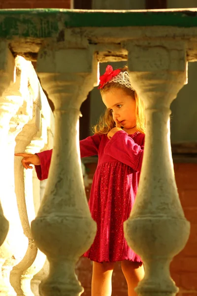 Sunlit Portrait Cute Toddler Girl Old Balcony Banisters — Stock Photo, Image