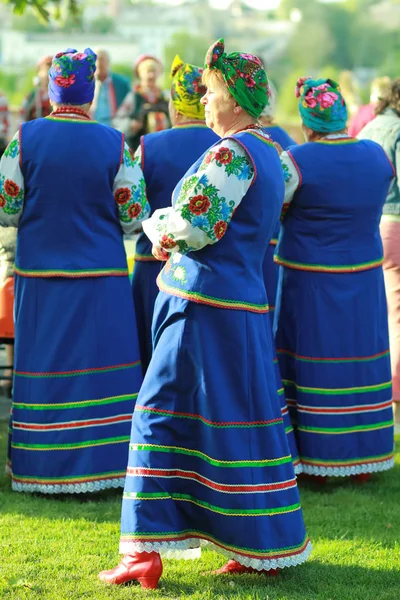 Bucha Ukraina Juli 2017 Perempuan Mengenakan Pakaian Tradisional Etnik Ukrainia — Stok Foto