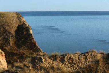 Stanislav Dağları ve Karadeniz ve Ukrayna 'nın resimli günbatımı manzarası