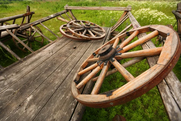 Roues Anciennes Bois Vintage Sur Chariot Chariot Bois Extérieur — Photo