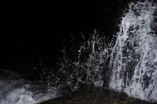 Salpicando Ola Mar Negro Noche — Foto de Stock