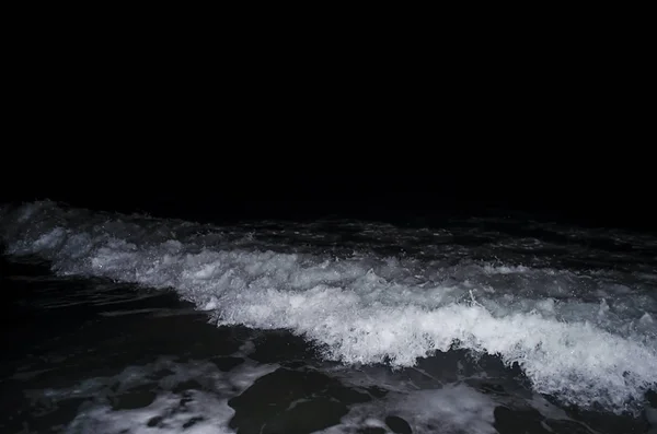 Vague Éclaboussante Sur Mer Noire Dans Nuit — Photo