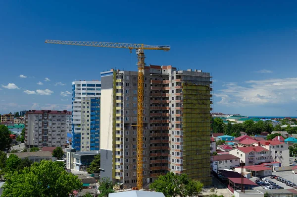 Neubauten in anapa, krasnodarskii krai. Wohnungen mit Meerblick. lizenzfreie Stockfotos