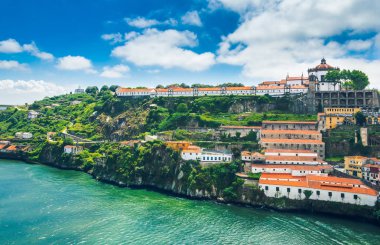 Porto, Portekiz: Serra do Pilar Manastırı ve Vila Nova de Gaia'daki şarap mahzenleri