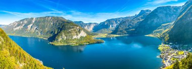 Hallstatt, Avusturya. Sonbaharda Avusturya Alpleri'nde göl ve dağlar bakın Hallstatter havadan görünümü