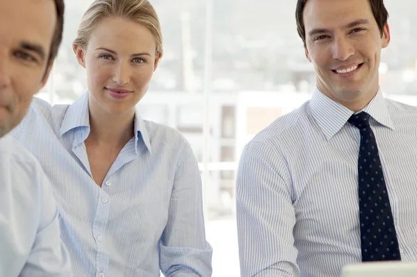 Corporate Business Consultants Arbeiten Zusammen Gruppenporträt Der Partner — Stockfoto