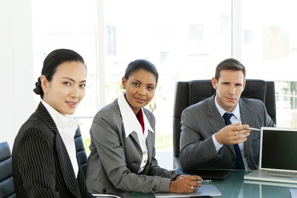 Reunión Empresarial Corporativa Retrato Grupo Multiétnico Negociaciones Globales —  Fotos de Stock