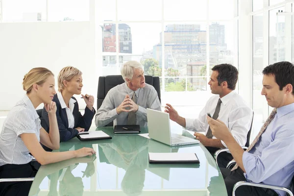 Grupo Empresários Corporativos Reunião Com Chefe — Fotografia de Stock