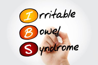 IBS - irritabl barsak sendromu, kısaltma sağlık kavramı adam