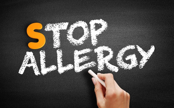 Stop Allergy text on blackboard — Stock Photo, Image