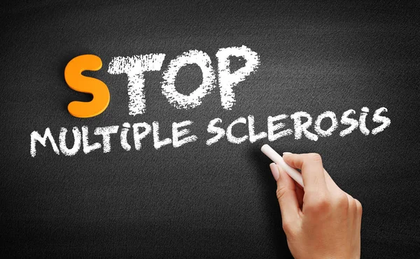 Stop Multiple Sclerose tekst op schoolbord — Stockfoto