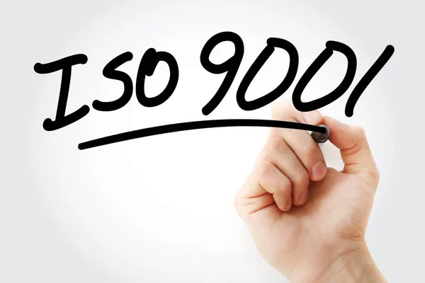 Escrita à mão ISO 9001 com marcador — Fotografia de Stock