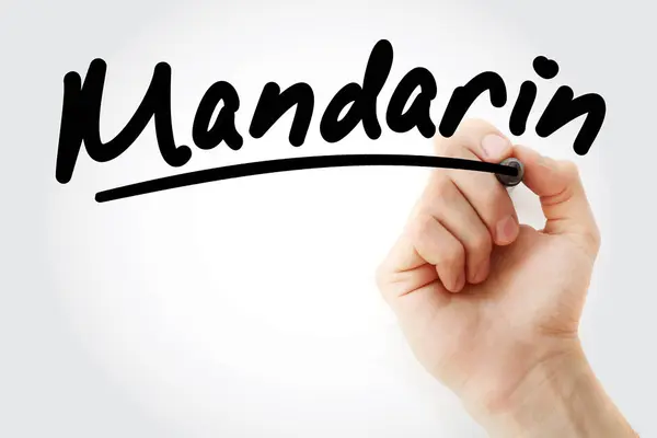 Hand skriver Mandarin med markör — Stockfoto