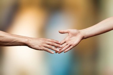 erkek ve kadın birbirine ulaşan