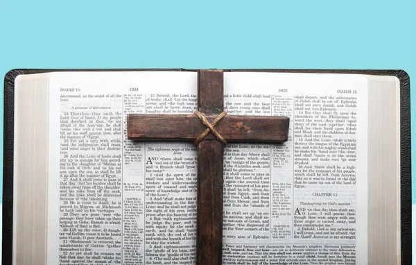 Svatý Dřevěný Kříž Bible Pozadí — Stock fotografie