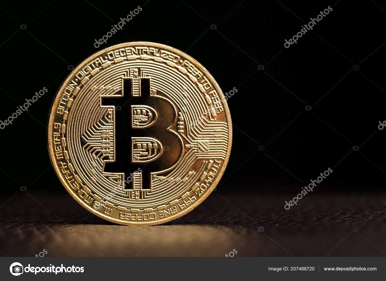 金色的Bitcoint 密码货币概念—— 库存社论照片© billiondigital #207488720