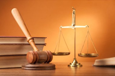 ahşap Yargıç tokmak yakından görmek