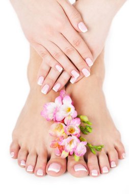 Kadın Manicured ayaklarına spa pedikür yordamı